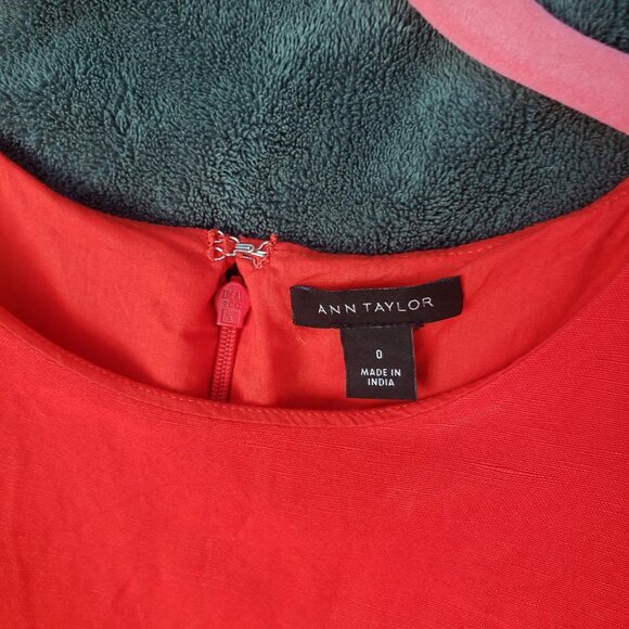 Flattering Ann Taylor Linen/Rayon Blend Wrap Dress - Picture 10 of 10